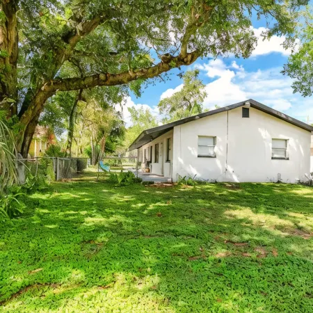 Walk to dwnt/7min to beach/king bed/Free parking