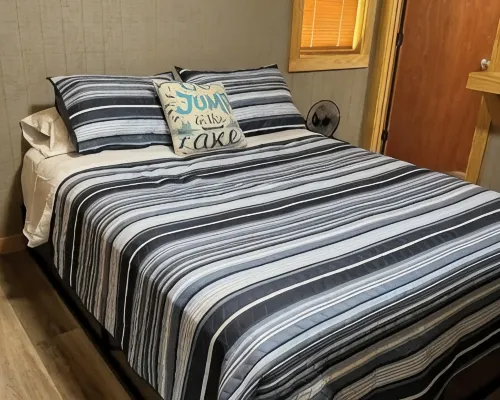 Handicap-Accessible Cabin Near Kirby Landing & Lake Greeson – Pet-Friendly Hotels in Pike County