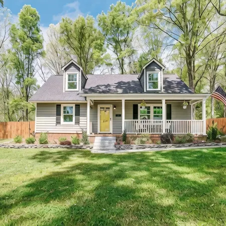 Charming Getaway on the Greenway!