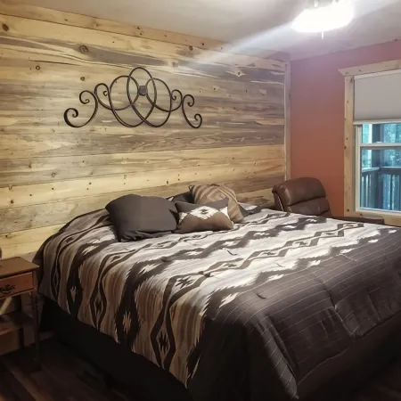 Brand New-1 Bedroom Condo right on the Toccoa River
