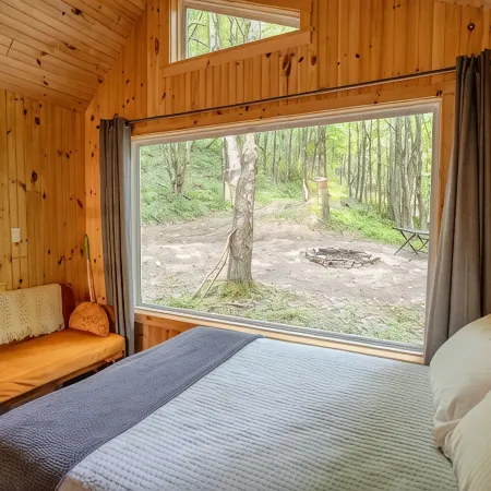 Private Tiny Cabin & Mountain Hiking!