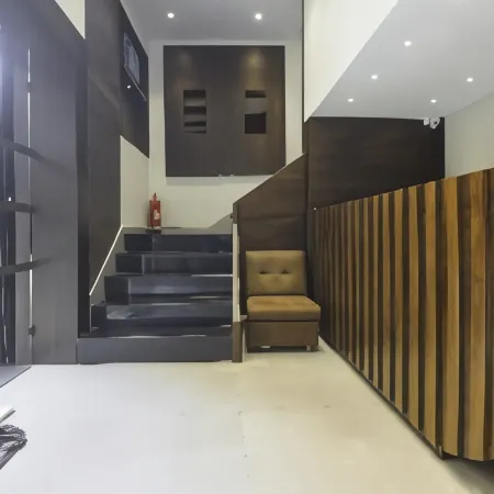 Hotel Flora Suites - Fort Отели рядом с достопримечательностью «Набережная Марин-драйв»