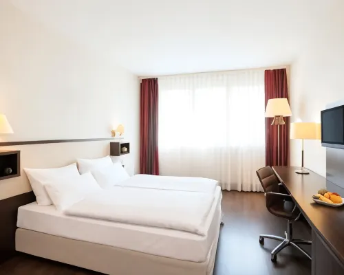 NH Wien City Hotels near Museumsquartier Metro Stop