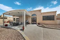 Casa Herradura: Desert Charm Near Petroglyph Trails, in Albuquerque's Westside. - Bungalows
