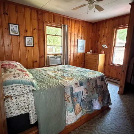 Diamond Lake Island Cabin