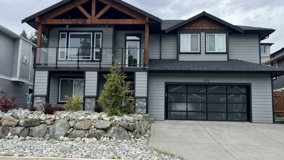 Hot tub, Pet Friendly + Monthly Discounts! Trails Nearby!