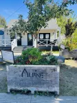 Wine Country Gem in downtown McMinnville.  Walk to Wineries & Restaurants! - 4-Star