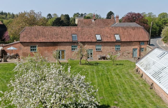 Manor Farm Courtyard Cottages