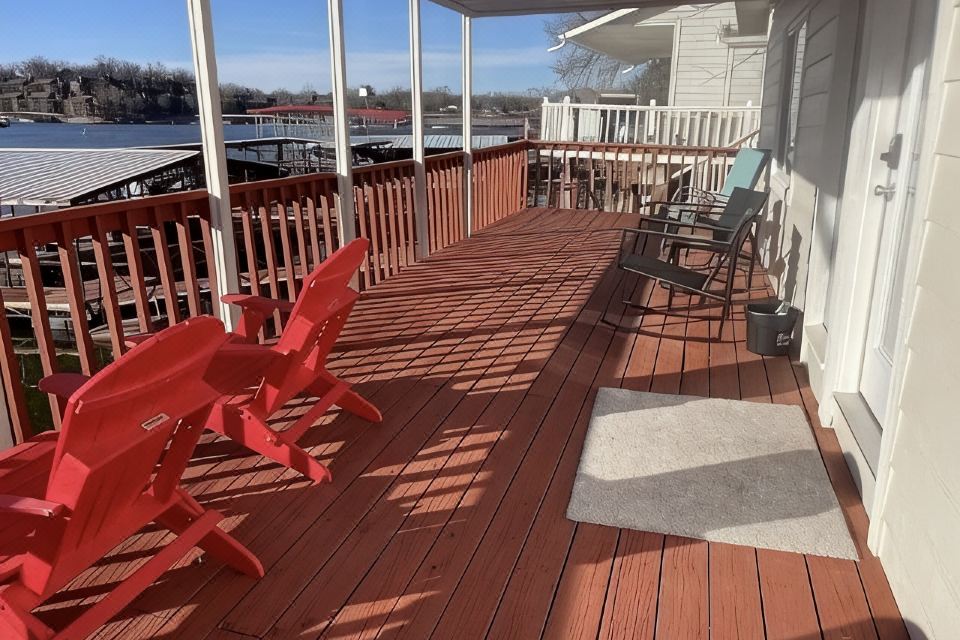 Photo 3 of 6