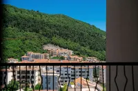 Rooftop Apartments & Rooms