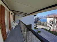 Apartment Orchidea with beautiful lake view