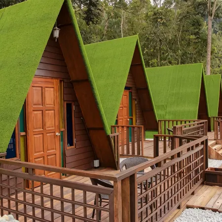 Rustcamps Glamping Resorts Отели в г. Бентонг