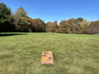 King Size Bedroom/ Outdoor Fire Pit, Game Room. Cozy Getaway Cottage