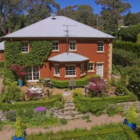 Stunning Highlands Manor-Accommodates 2-12 people