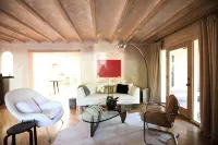 Romantic Pied-à-Terre - Kitchens