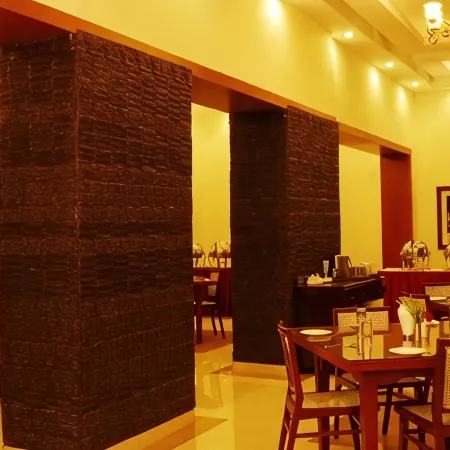 Chanakya Bnr Hotel