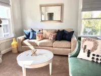 Exclusive, Safe, Island Living Near Credit One Stadium! - 2つ星