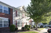 Luxury Chic Minimalist Townhouse - Wifi