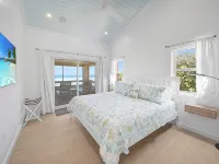 Coral Loft 4BR + 1 BR Oceanfront Villa w/ Private Pool & Beach in Grand Cayman Hotels in Rum Point