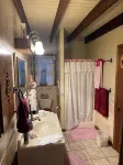 Charming 2-bedroom cabin with WiFi in the the Smokey Mountains - 3-Star