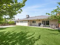 Fresno House, Sleep No. Beds, BBQ, Fire Pit, 4 Bed: 2 Bath - 방갈로