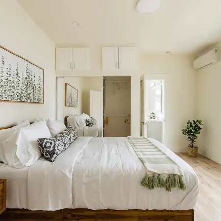Capitol Hill Mini-Mansion – Historic Charm, Modern Comfort