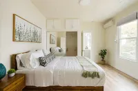 Capitol Hill Mini-Mansion – Historic Charm, Modern Comfort Hoteller i Capitol Hill