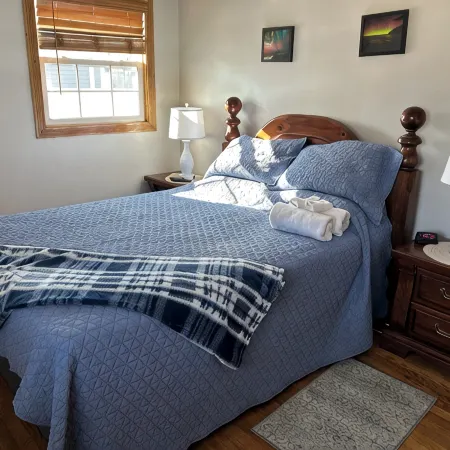 Cozy and  1.1 Miles from Lambeau Field