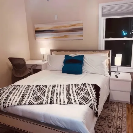 5 Bedroom with Parking for Families and Groups.