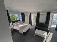 Fieldhead Hotel - balcony