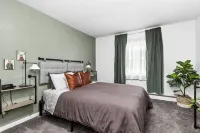 The Sly Fox - Lake/Dine/Drink/Shop - Sleeps 6/Dog-Friendly - WiFi