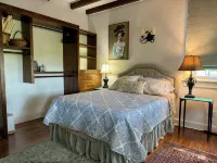 SUNSET POINT FARM - Gracious Country Farm on the Chesapeake Bay - 75 Acres - Homestays