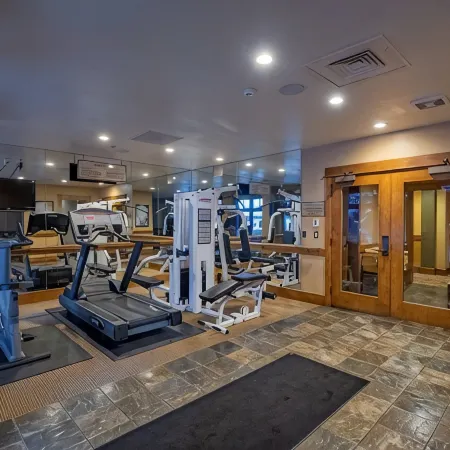 Ski-in/Ski-Out Luxury 4 Bed Penthouse - Late Summer and Fall Specials!