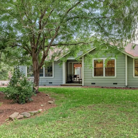 Vineyard View Retreat Pool, Bocce Court & Game Barn Near Armstrong Woods