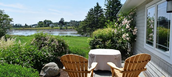 Elegant oceanfront home on Bass Harbor close to Acadia National Park Hotels in Tremont
