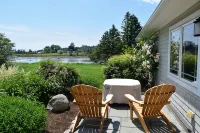 Elegant oceanfront home on Bass Harbor close to Acadia National Park - 4성급
