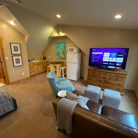 Quiet location in "Swiss community" near Park City
