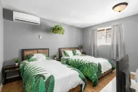 Edgewood Jungle Vibs Own unit A - Apartments