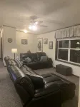 Tiny’s  Retirement Home near the trails - Wifi