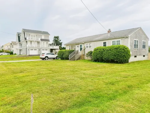Family Friendly Beach House - 4 Minute Walk to Beach - Wifi