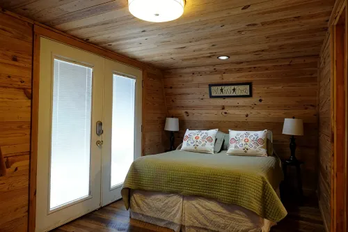 London's Mountain House - Cozy Romantic mountain cabin - easy paved road access - Wifi