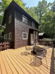 Backwoods Waterfall Bliss - Chalets