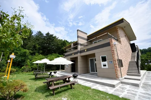 Samcheok Noran Pension - Parkplatz