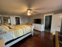 Eastpoint on the  Bay - private Beach, pool, sunsets - 4 stjerner