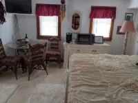 Beautiful Ocean Front Studio with direct beach and access to a deck. - Holiday Apartments