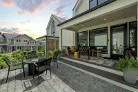 Outdoor Heater & Covered Patio, Paddle Boards, Fire Table, Bikes, Outdoor Games - 4-Star