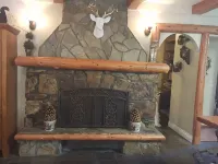 Petfriendly 5 Bedroom/5 Bath Retreat in the Heart of Arrowhead /Lake Rights - Hot Tub