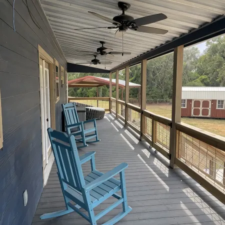 2 bed, 2 bath cabin located in the country just west of College Station.