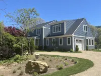 The Costal Corner - Martha's Vineyard - Boutique