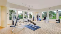 Amazing Views & Condo! Heated Waterfall Pool & Hot Tub, Free Wifi and Parking! - 健身室/gym room